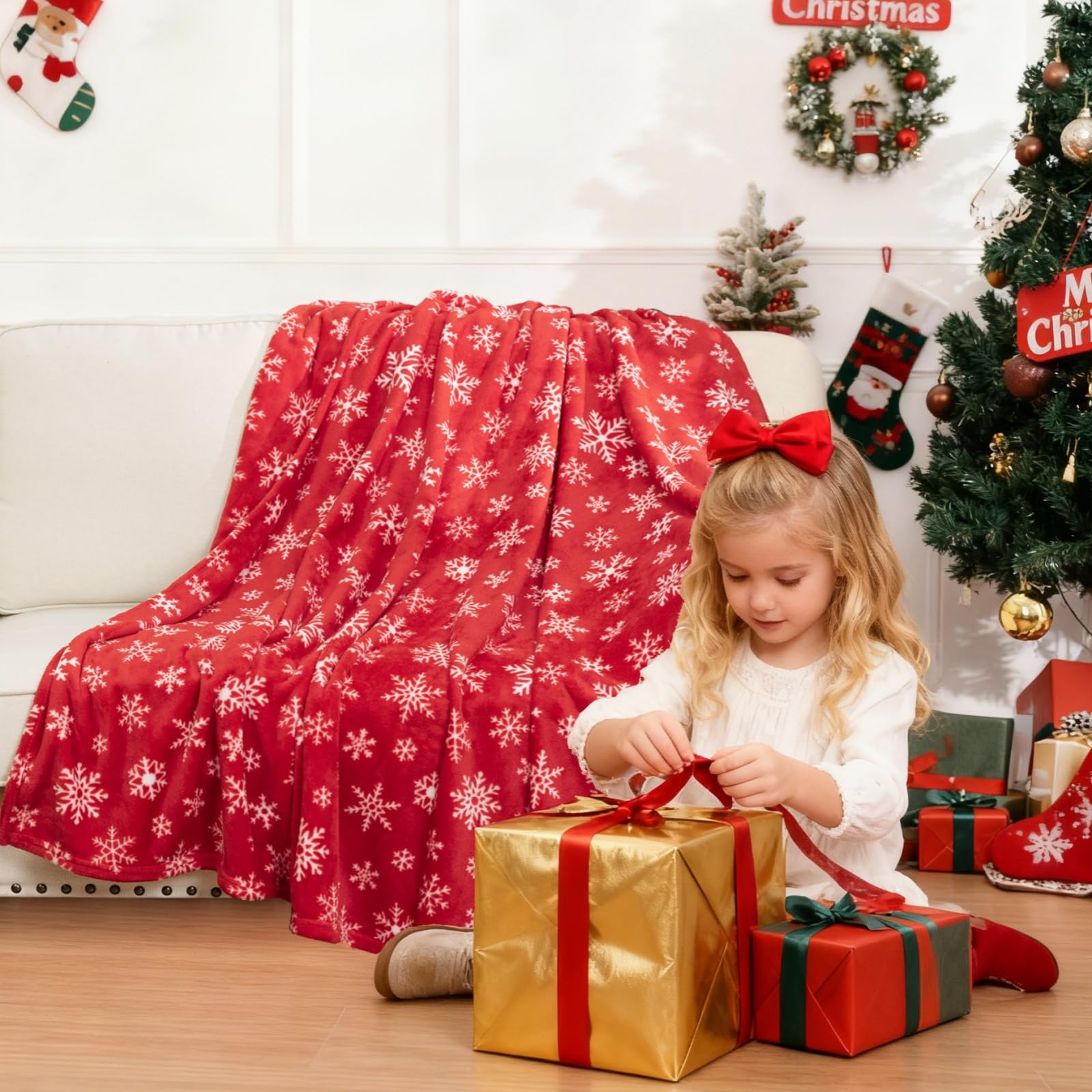 SHACOS Christmas Blanket Red with White Snowflakes Warm Fleece Lightweight Throw Blanket for Couch Plush Cozy Soft Blankets and Throws for Sofa Xmas Holiday Christmas Decoration 50x60 inches - Image 3